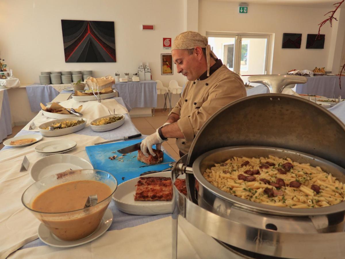Futura Club Spiagge Bianche Hotell Fontane Bianche Exteriör bild