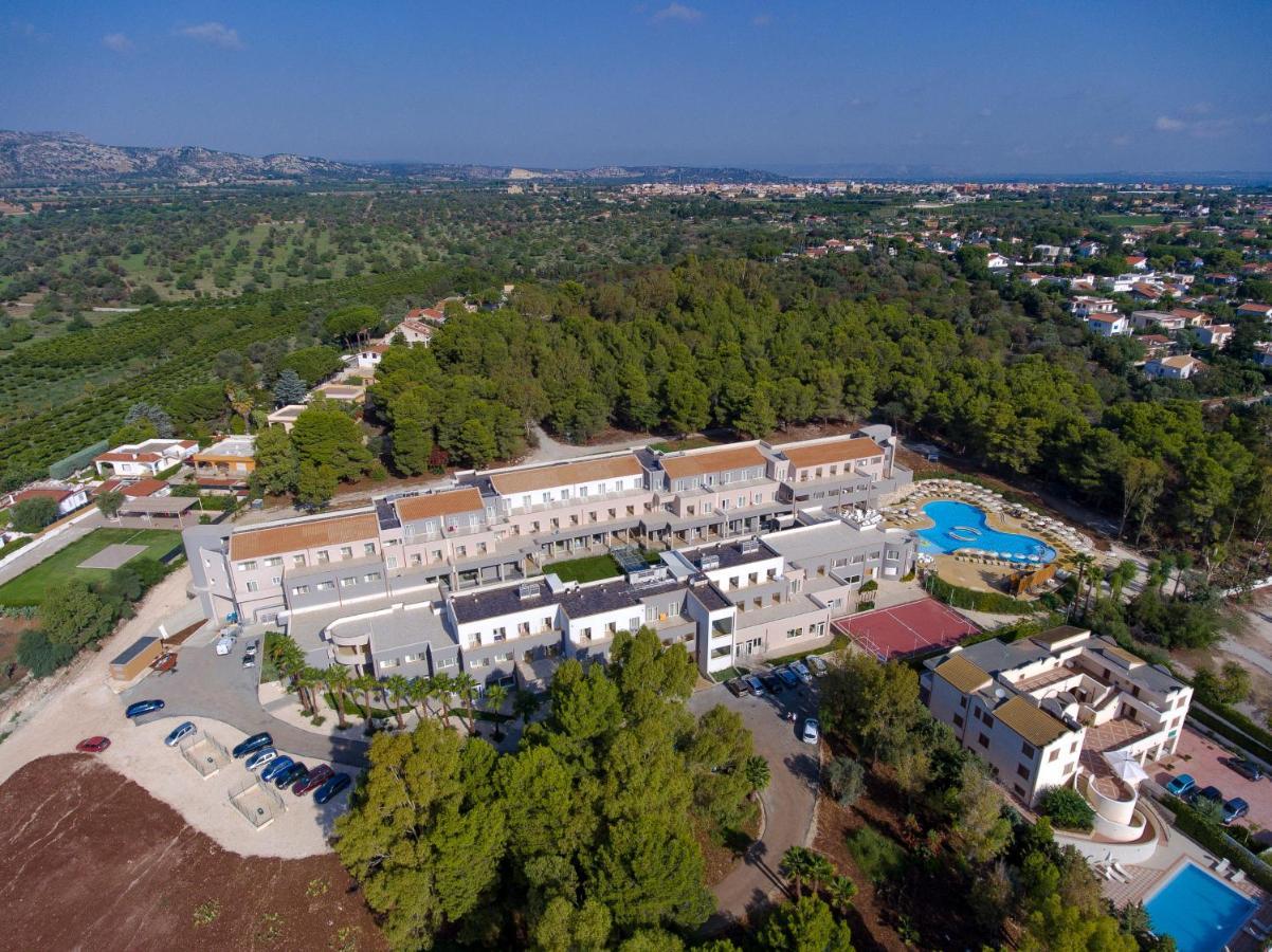 Futura Club Spiagge Bianche Hotell Fontane Bianche Exteriör bild