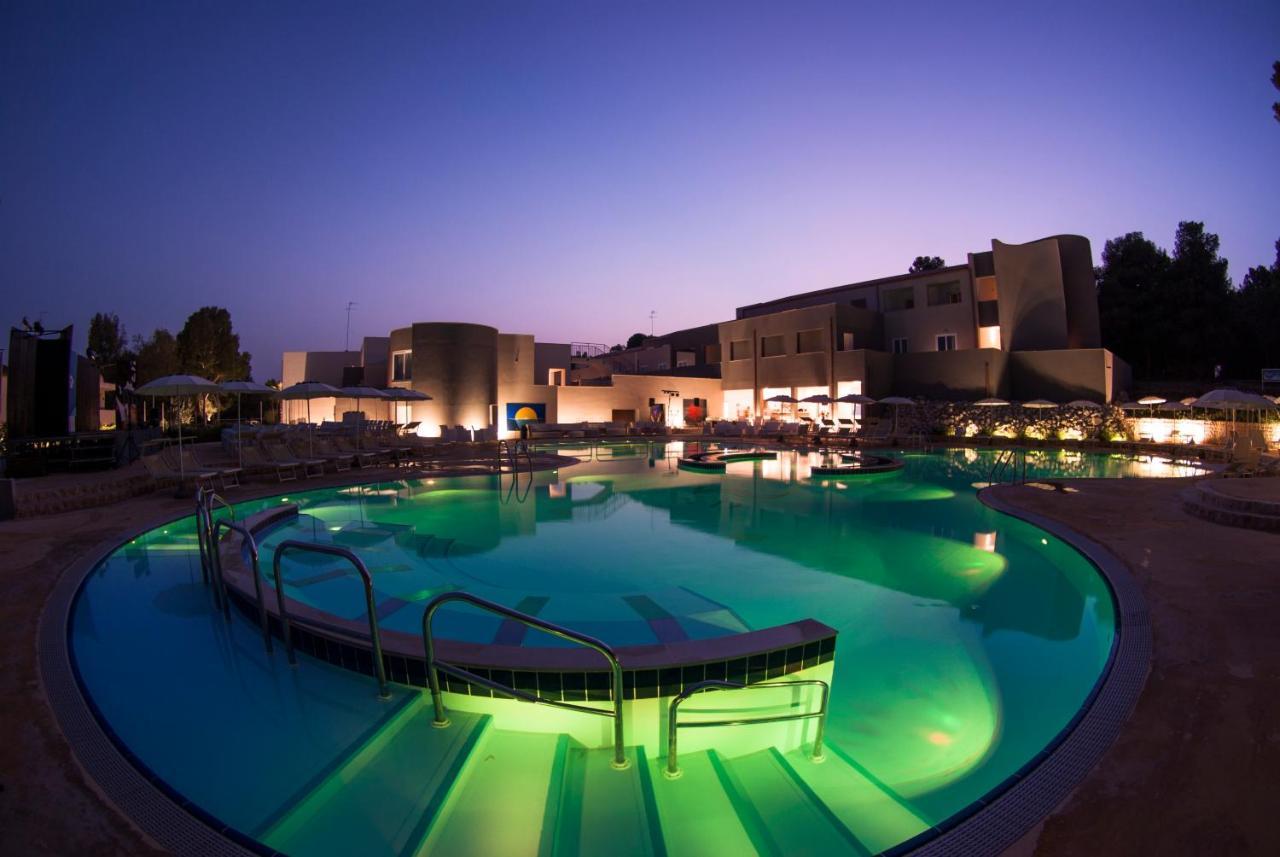 Futura Club Spiagge Bianche Hotell Fontane Bianche Exteriör bild