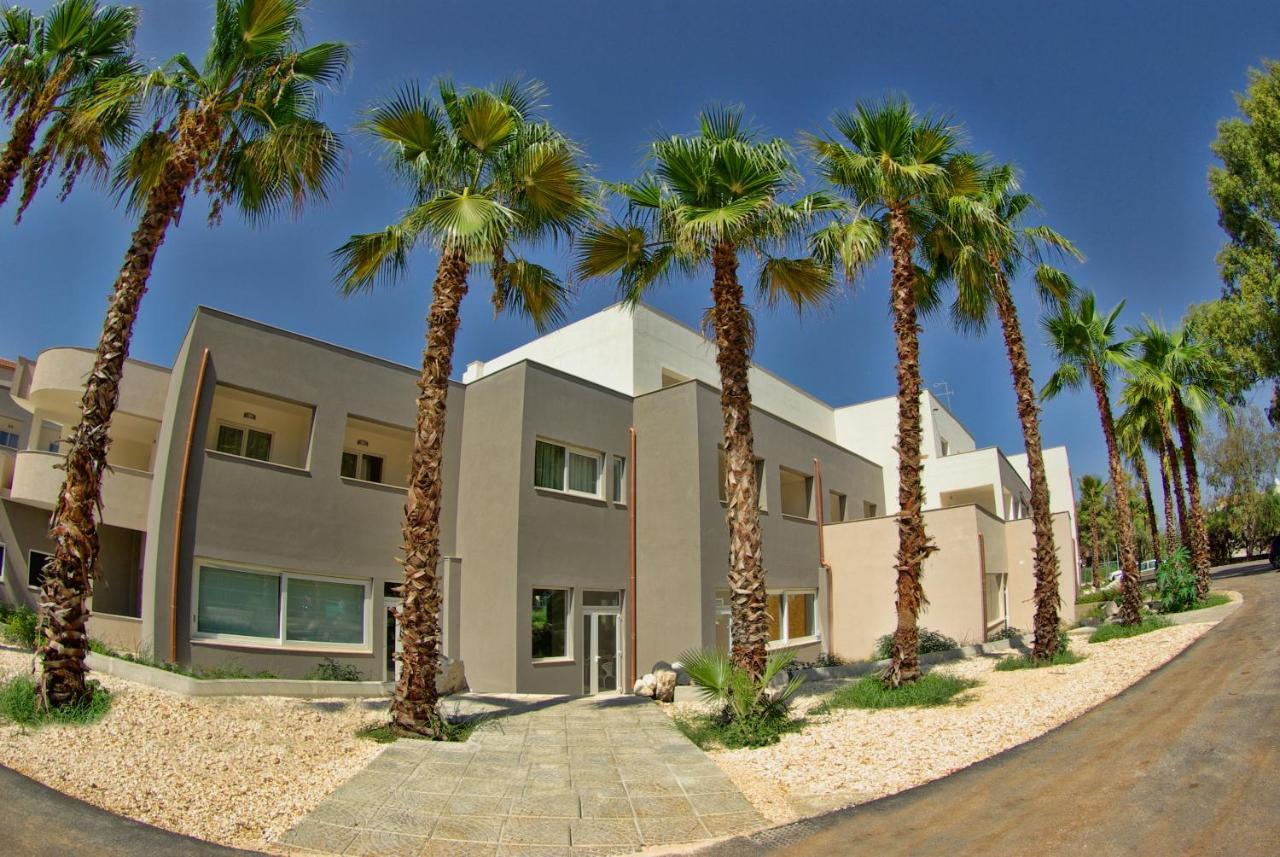 Futura Club Spiagge Bianche Hotell Fontane Bianche Exteriör bild